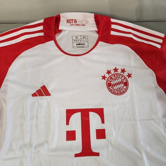 Bayern Munich White and Red Soccer Jersey - Picture 2 of 3